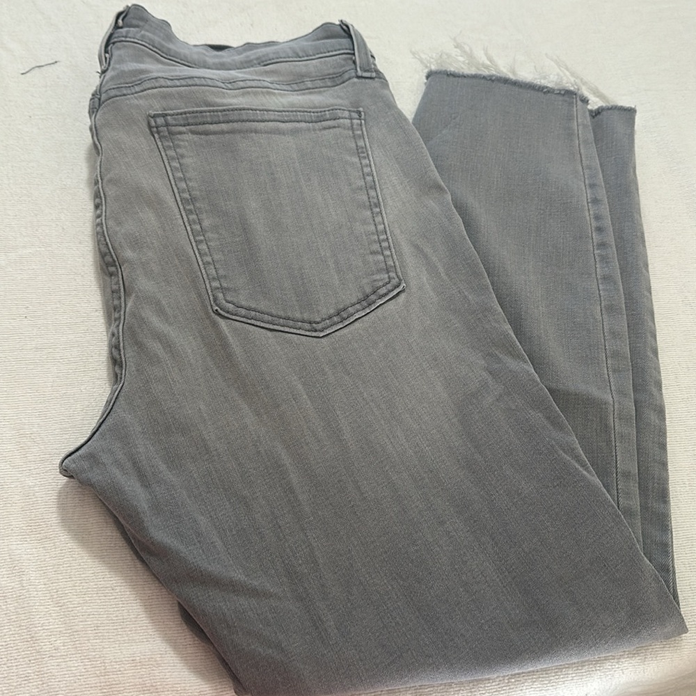 Gray Jean - image 4